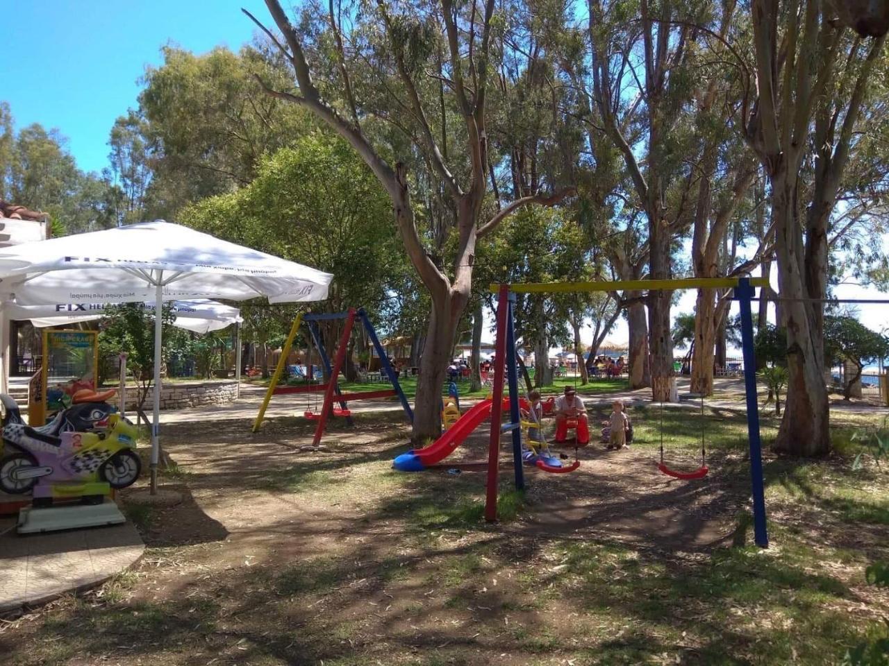 Camping Drepanos 伊古迈尼察 外观 照片
