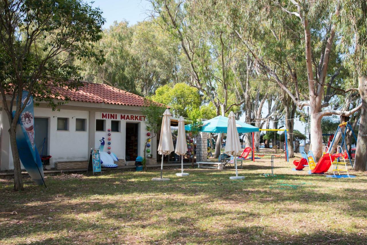 Camping Drepanos 伊古迈尼察 外观 照片